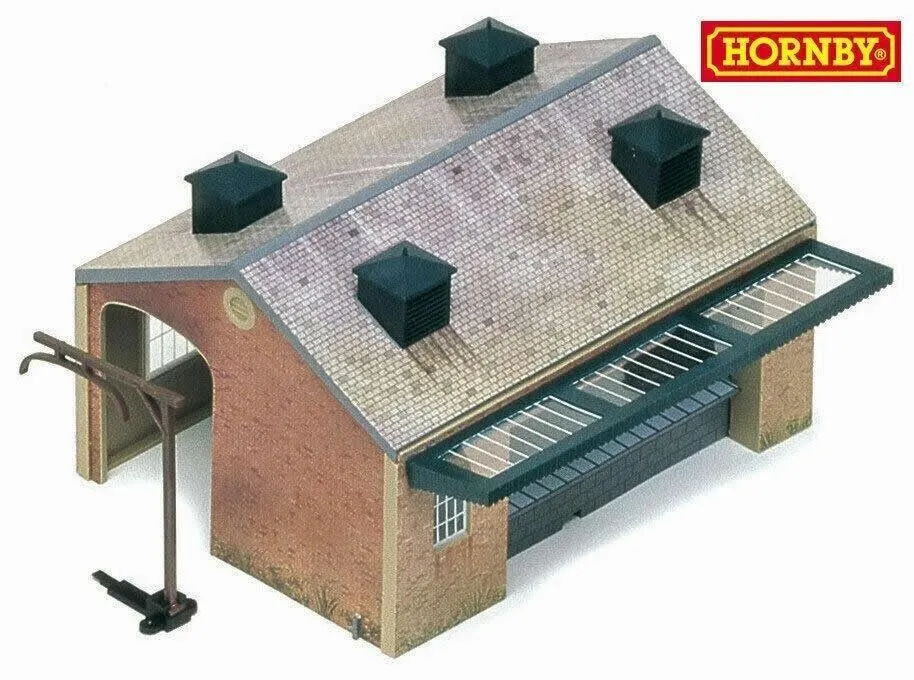 BNIB OO Gauge Hornby R8002 Goods Shed