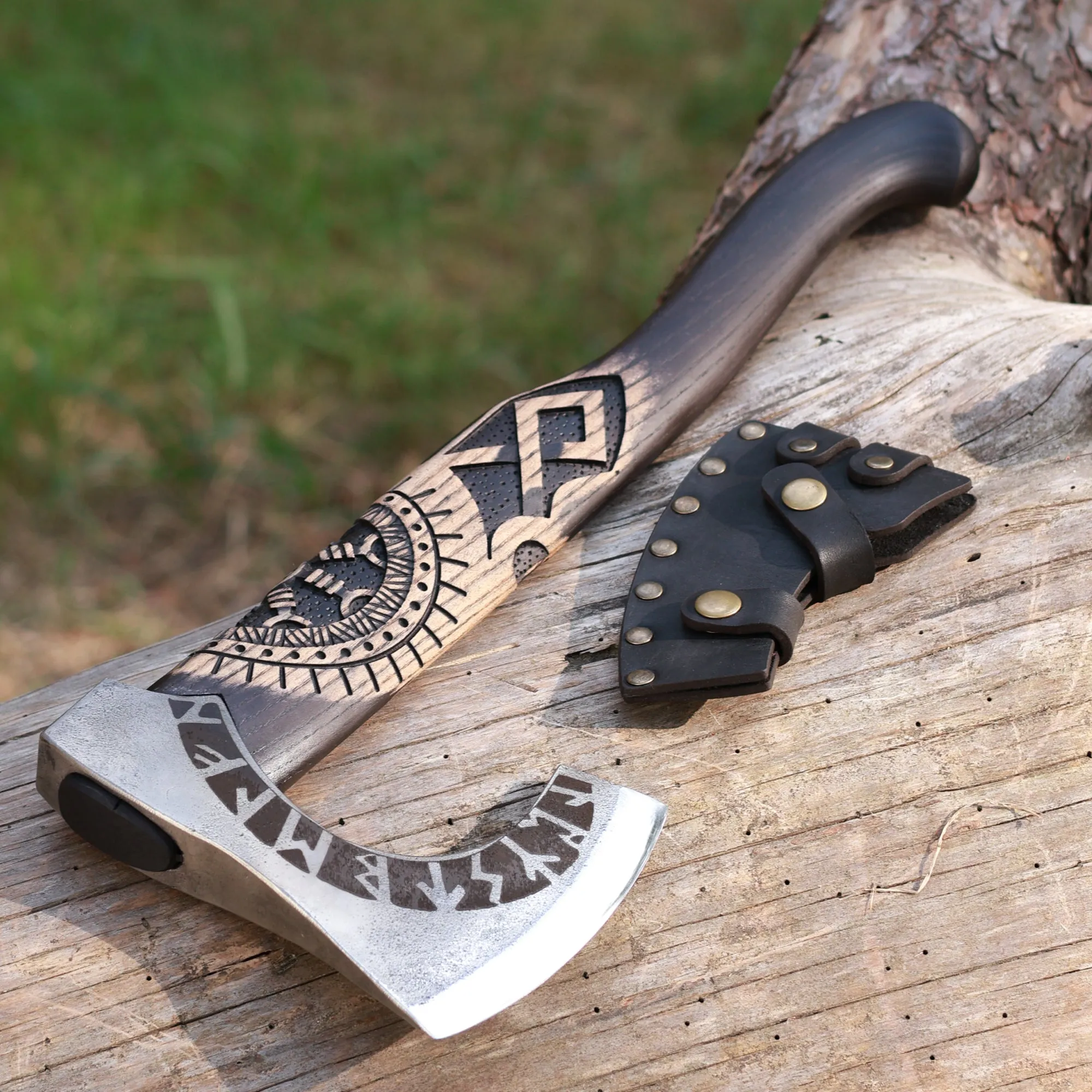 Handforged Nordic Axe 'Resolve'