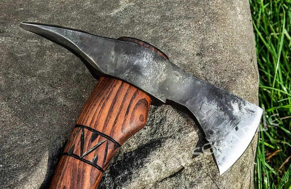 Handforged Throwing Axe 'Hawk'