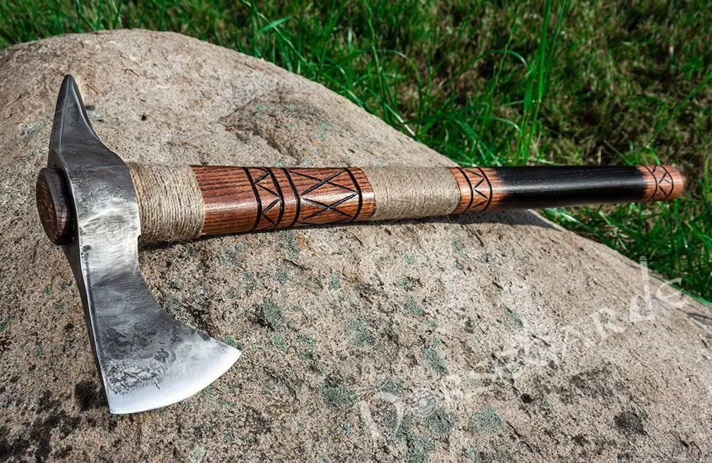 Handforged Throwing Axe 'Islander'