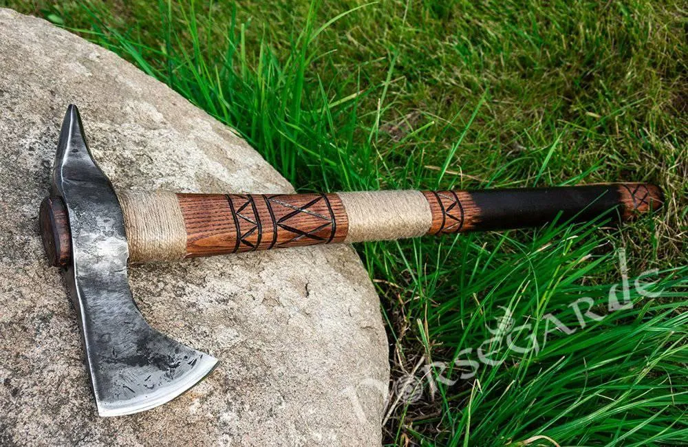 Handforged Throwing Axe 'Islander'