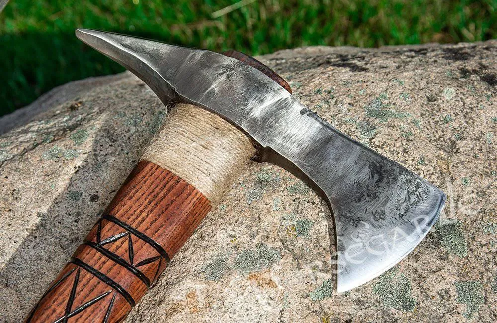 Handforged Throwing Axe 'Islander'