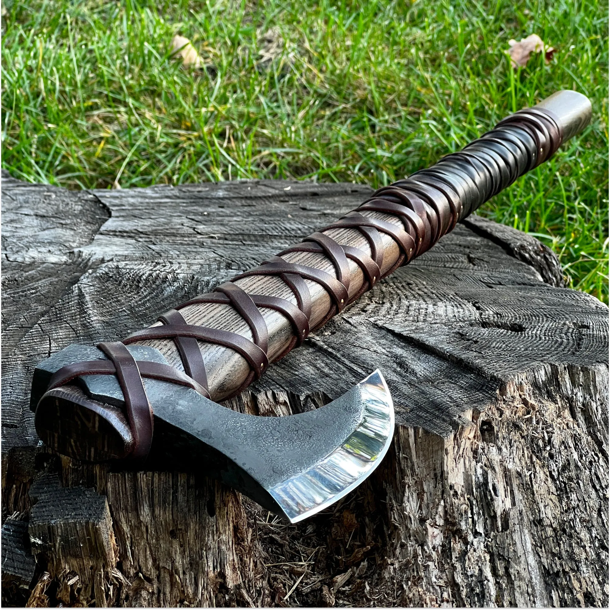 Handforged Viking Axe 'Grom'