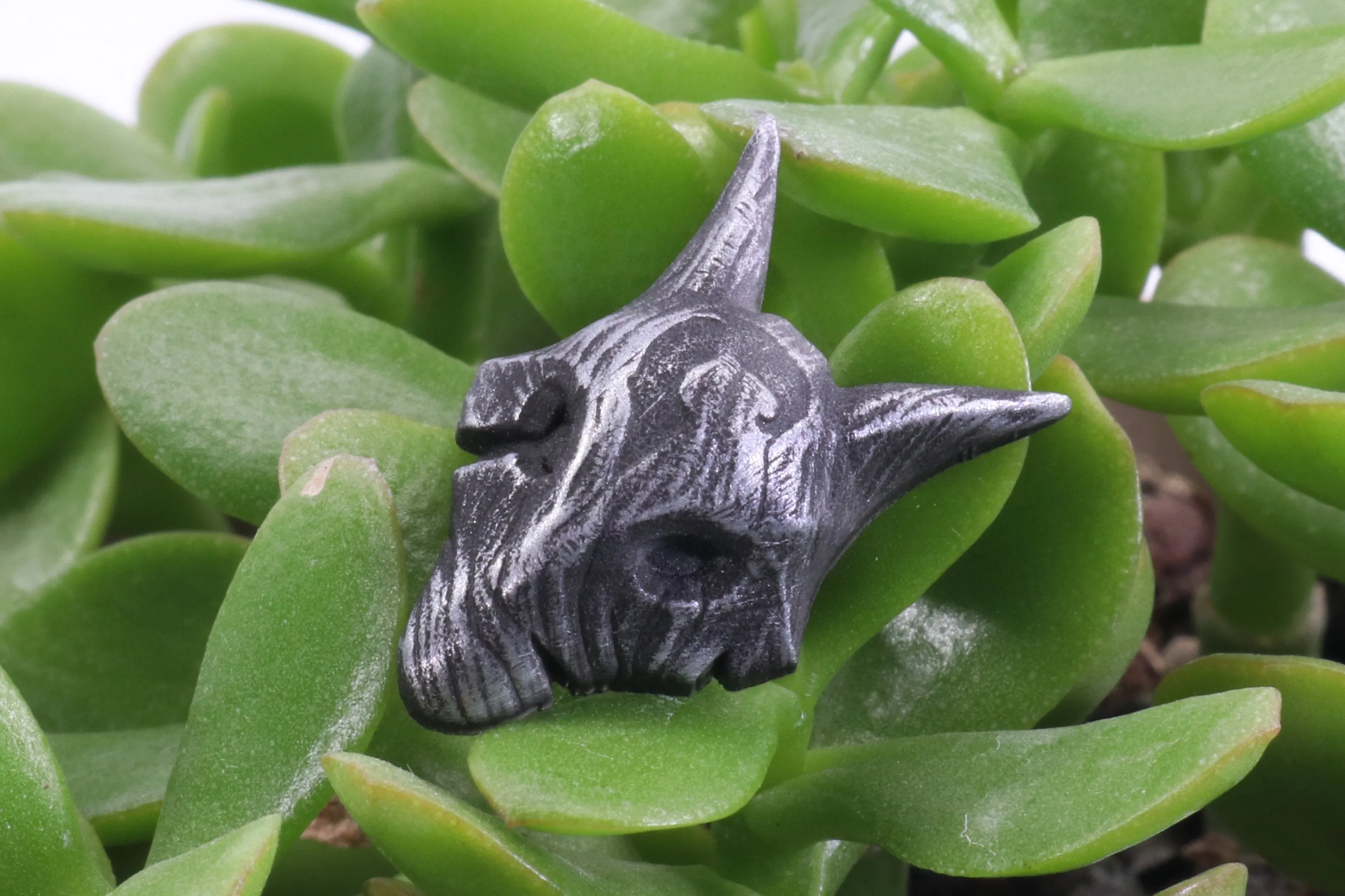 Kindred Wolf Mask Pin - League of Legends