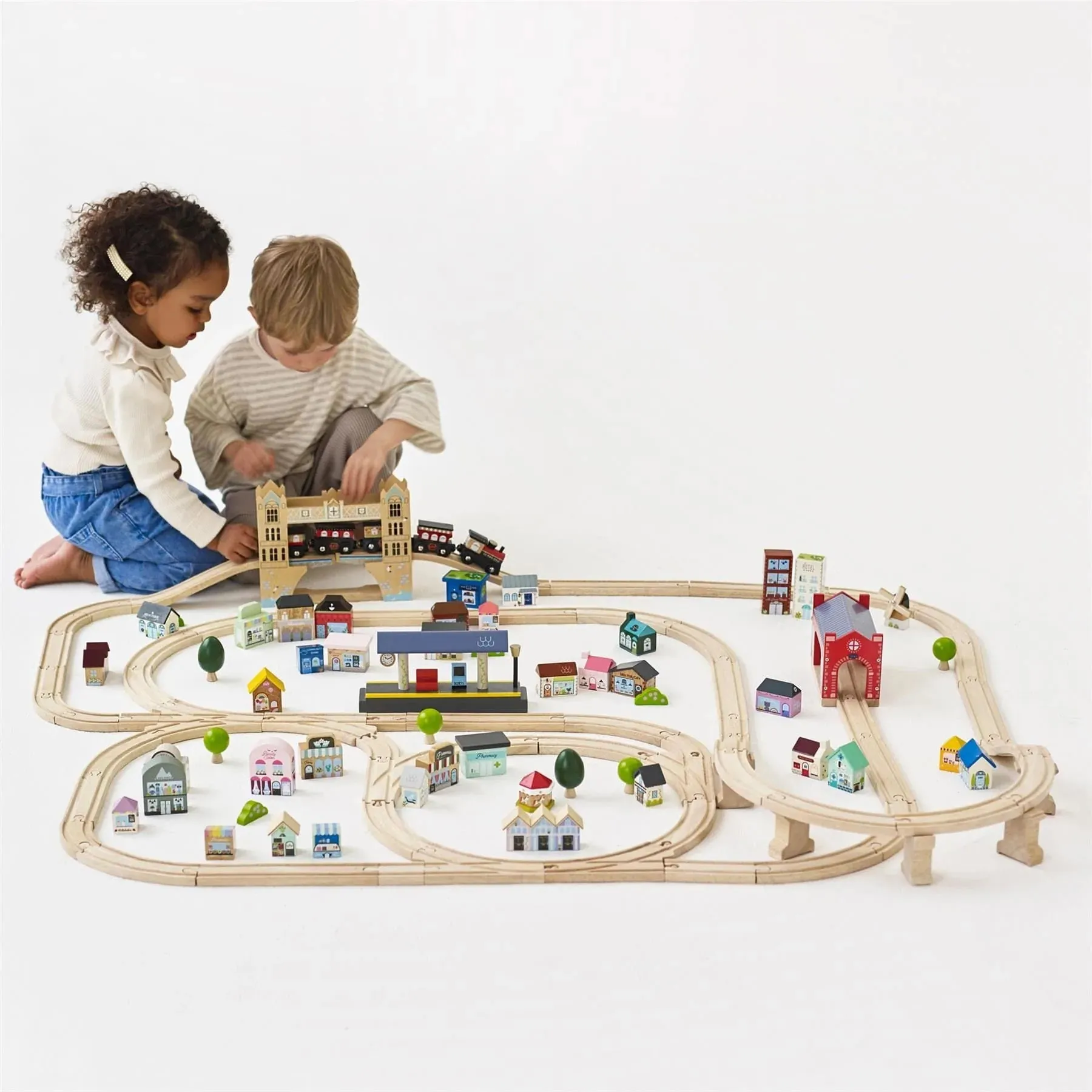 Le Toy Van London Wooden Toy Train Set